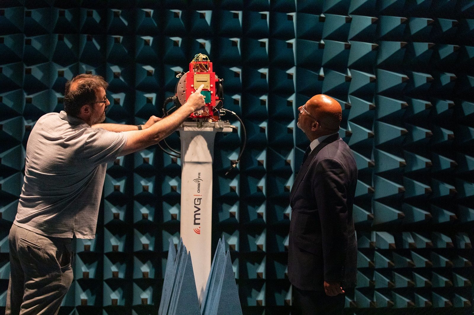 Nadhim Zahawi tour of ECIT, anechoic chamber